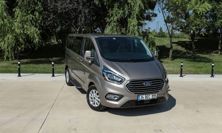 Ford Tourneo Custom – Hem ticari hem binek