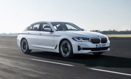 Yenilenen BMW 5 Serisi online lansman ile tanıtıldı