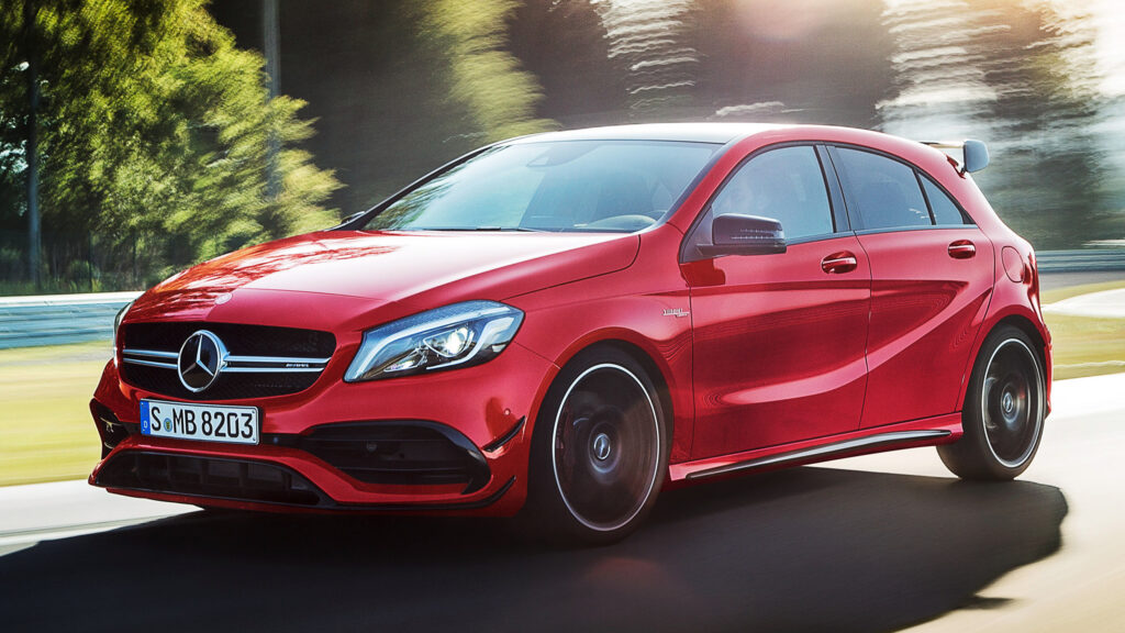 Fransa'da Hız Sınırını Üçe Katlayan Mercedes-AMG A45 Sürücüsüne Ağır Ceza