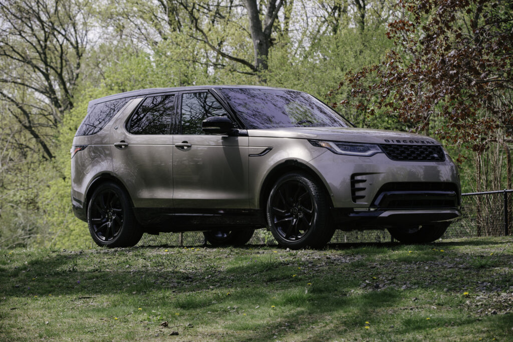 Land Rover Discovery Modellerinde Geri Görüş Kamerası Sorunu: Çözüm İçin Matkap Kullanılacak