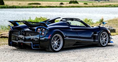 Dünyanın İlk Manuel Şanzımanlı Pagani Huayra Roadster'ı Satışa Çıkıyor