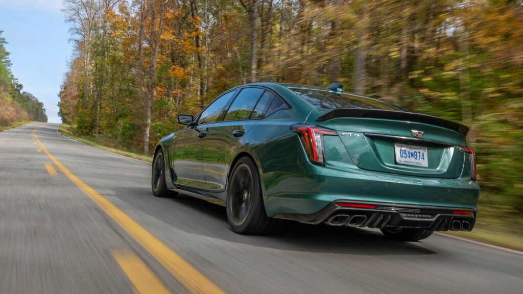 Cadillac CT5-V Blackwing'in Geleceği Şekilleniyor: Yeni Nesil Yolda mı?