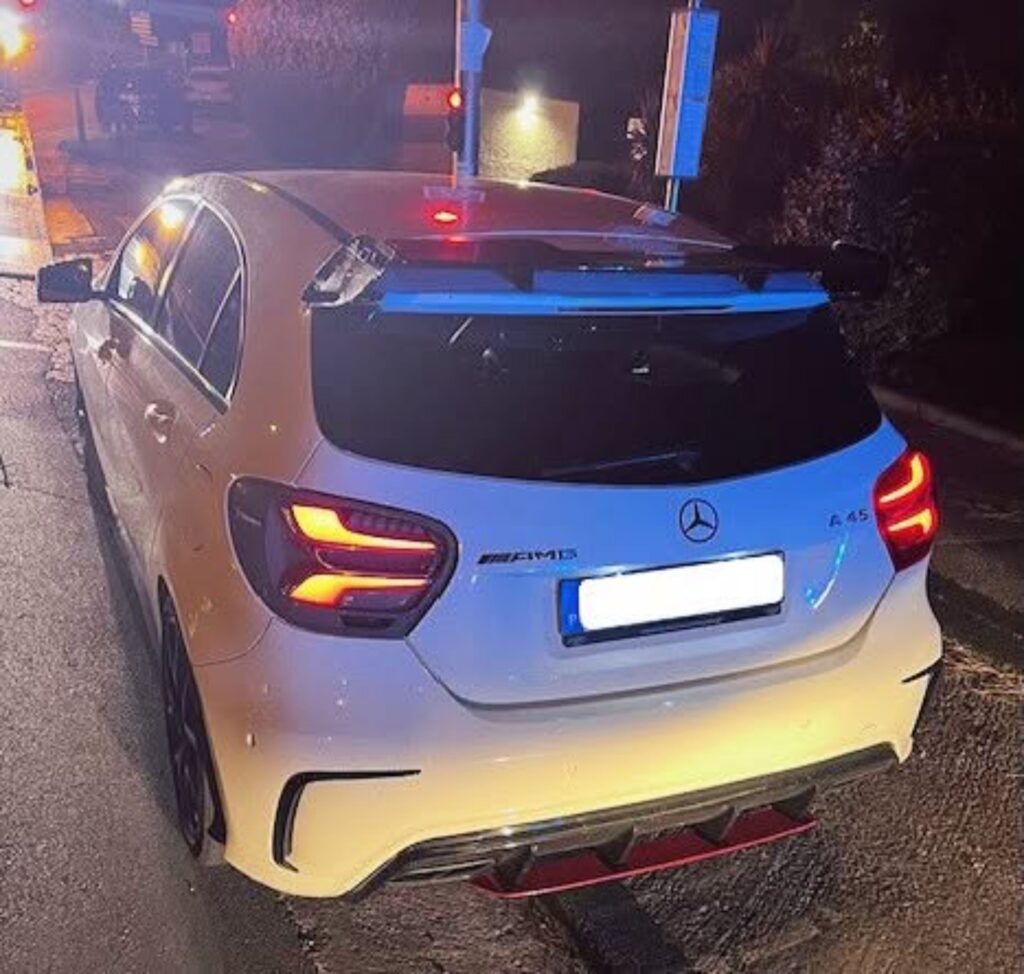 Fransa'da Hız Sınırını Üçe Katlayan Mercedes-AMG A45 Sürücüsüne Ağır Ceza
