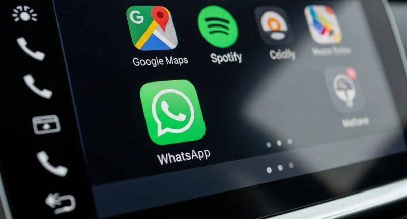 WhatsApp, Android Auto ve CarPlay İçin Özel Arayüzünü Yayınladı