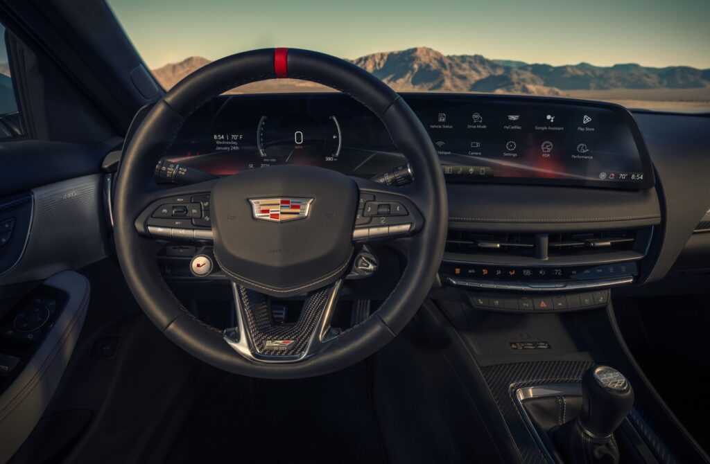 V8 Motorlu ve Manuel Vitesli Son Amerikan Sedan: Cadillac CT5-V Blackwing