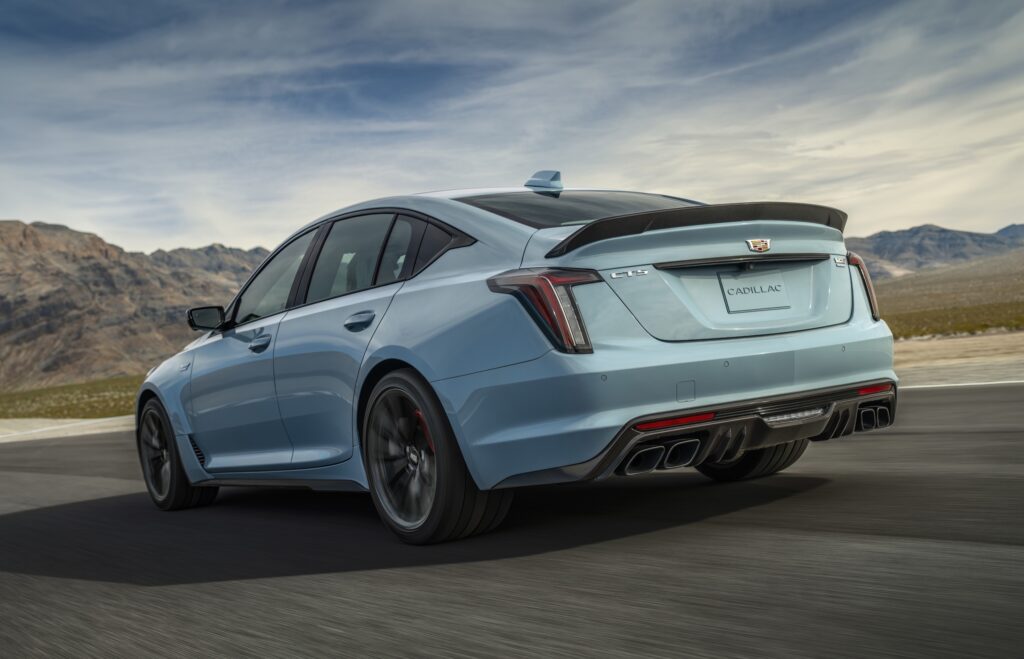 V8 Motorlu ve Manuel Vitesli Son Amerikan Sedan: Cadillac CT5-V Blackwing