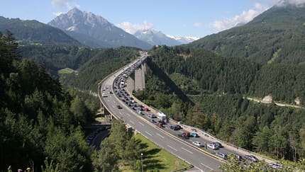 Avusturya Transit Yollarında Kritik Hafta Sonu: A10, A12 ve A13'te Trafik Uyarısı
