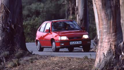 1984 Opel Kadett GSi: Golf GTI'nın Ezeli Rakibi Efsanevi Hatchback