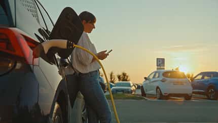 Elektromobilitätsgesetz güncelleniyor: Elektrikli araç sürücülerini neler bekliyor?
