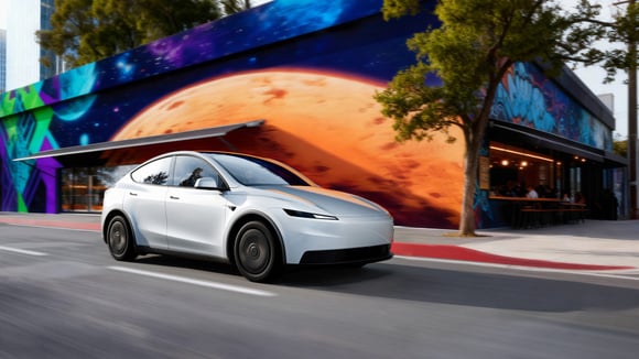 Tesla Full Self-Driving Avrupa yollarında: Güvenlik testleri neden gizli tutuluyor?