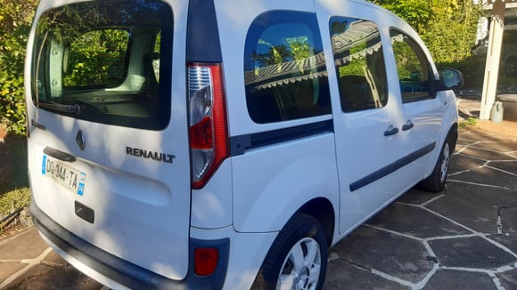 Renault Kangoo satışta: 2015 model araç için cazip başlangıç fiyatı