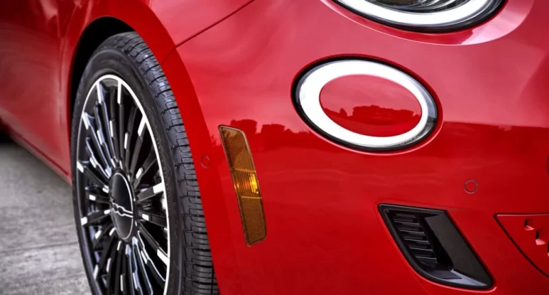 Amerika'nın En Ekonomik Otomobili: Fiat 500e
