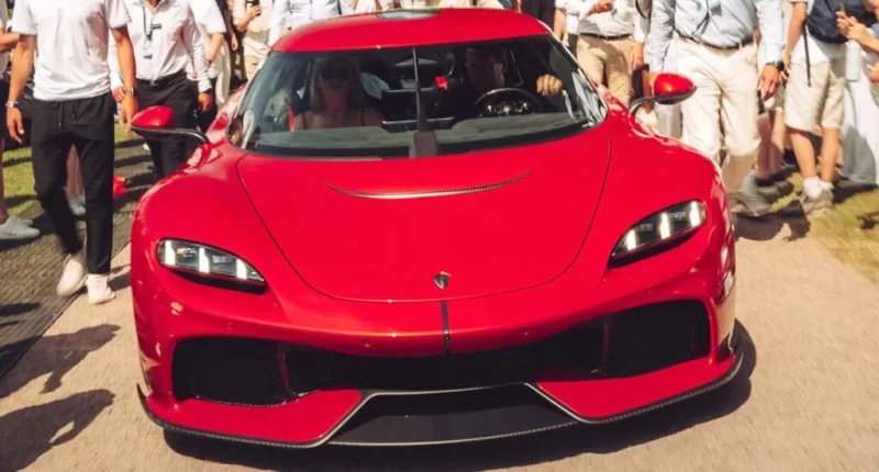 Dünyanın İlk Koenigsegg Gemera Modeline Şok Saldırı