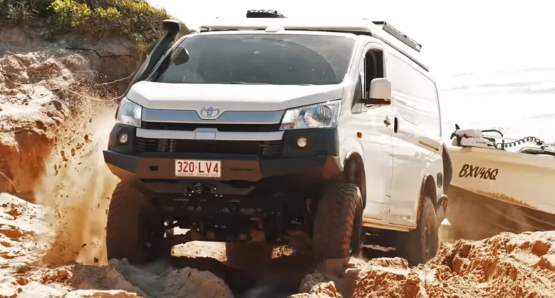 Toyota HiAce 4x4: Land Cruiser'ı Gölgede Bırakan Kamp Canavarı