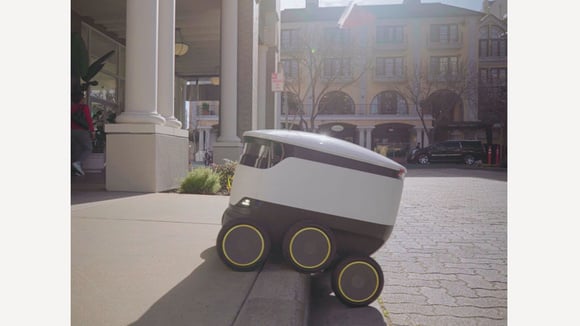 Fransa'da sürücüsüz teslimat robotları dönemi başlıyor