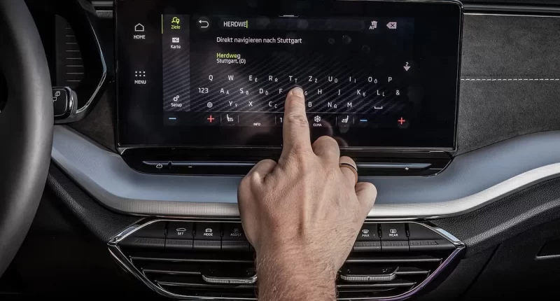 Modern araçlarda infotainment sorunları kaliteyi düşürüyor
