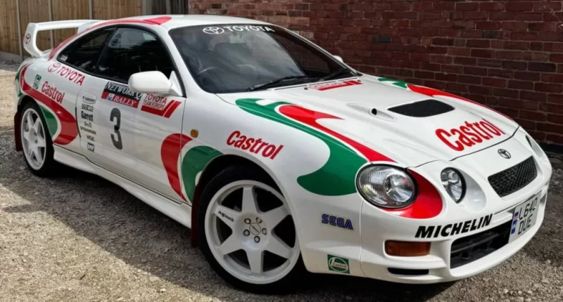 Yeni Toyota Celica'yı Bekleyemeyenlere: Efsanevi 1994 WRC Homologasyon Özel Versiyonu Satışta