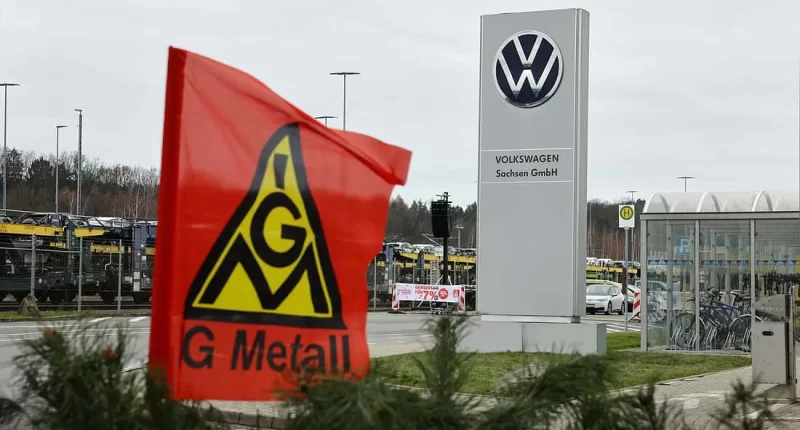 Volkswagen'de büyük kriz: Volkswagen haustarif sözleşmeleri iptal edildi