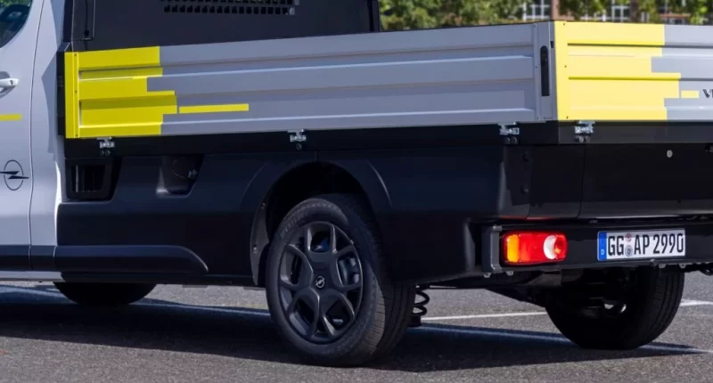 Opel Vivaro Yeni Dizel Motoruyla Güçleniyor