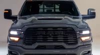 Ram Chassis Cab Night Edition ile ticari araçlarda stil devrimi