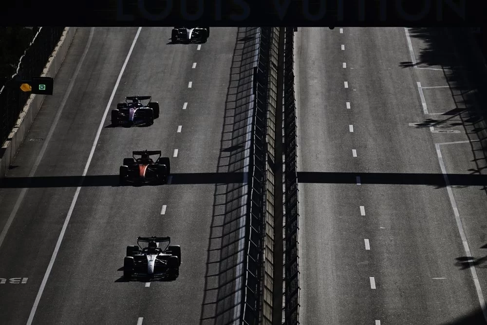 F1 Azerbaycan GP: George Russell Kaosu Yöneterek Zafere Ulaştı