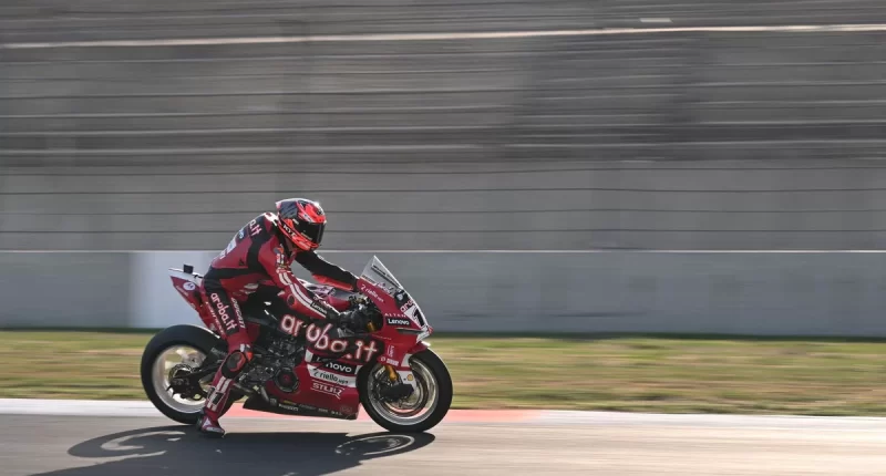 2026 French WorldSBK Superpole yarışı: Bulega zirveyi bırakmadı