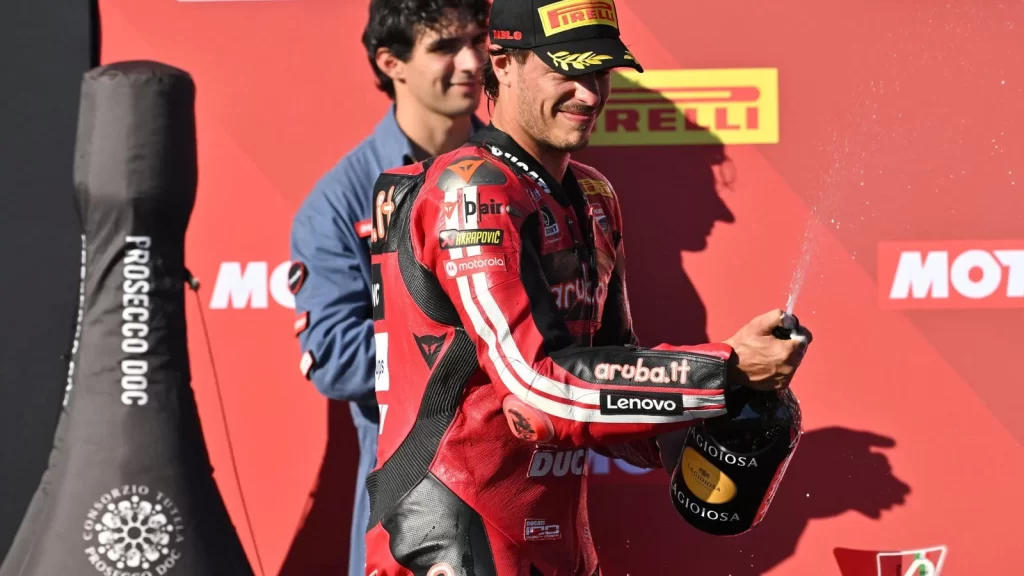 Nicolo Bulega Cremona WorldSBK yarışında şampiyonluk stratejisini uyguladı