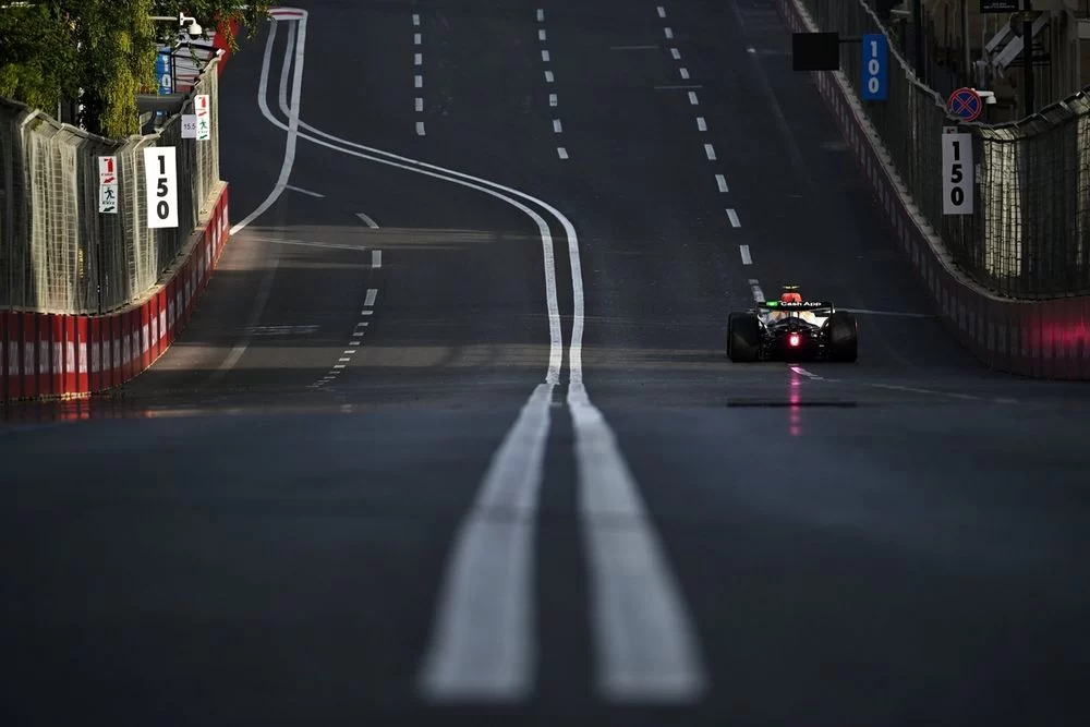 Azerbaycan GP: Hamilton-Lawson Olayı Neden Değişim Getirmedi?