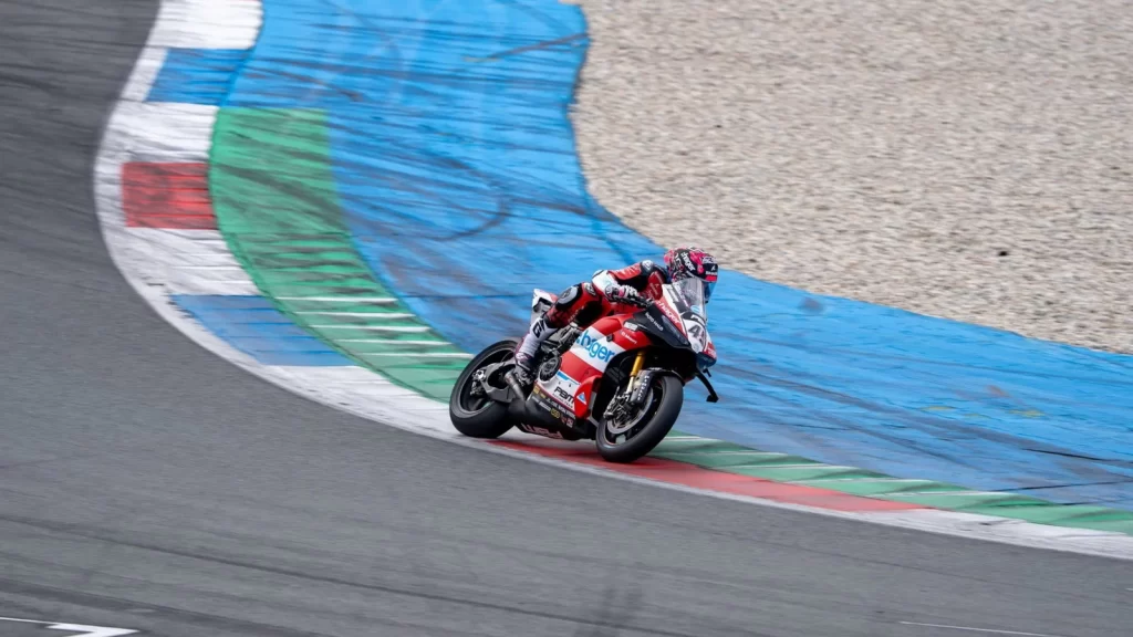 2026 British Superbikes Assen yarışında Scott Redding zaferi