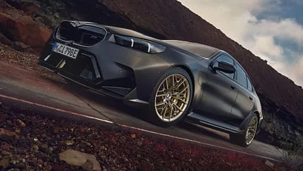 BMW model yenilikleri: 2026 sonbaharında güçlü motorlar ve Black Package