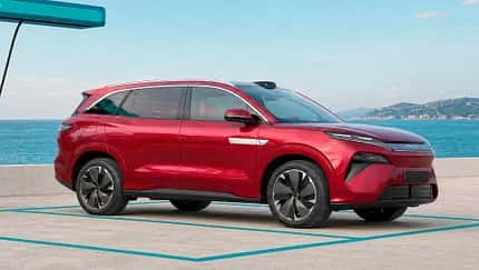 BYD Atto 8: Elektrikli SUV Pazarında 9 Dakikada Şarj Devrimi