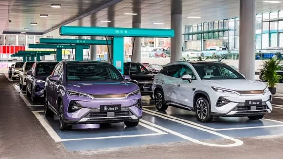 Toyota liderliğini pekiştirdi: Otomotiv dünyasında dengeler değişiyor