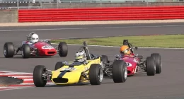 Silverstone'da Historic F3 Heyecanı: De la Roche ve Musgrave'in Büyük Mücadelesi