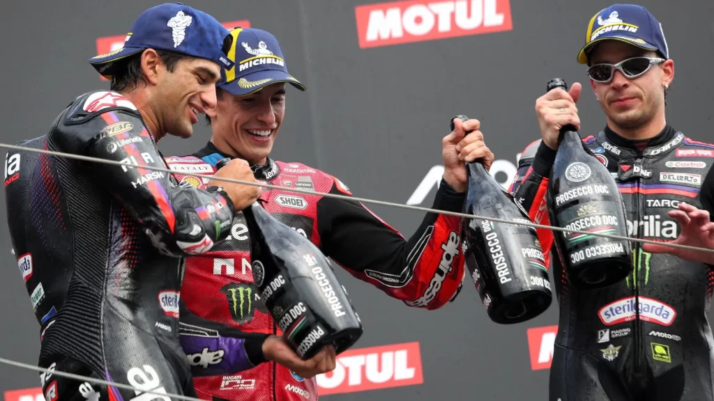 MotoGP şampiyonluk yarışı: Jorge Martin üçlü rekabete dikkat çekiyor