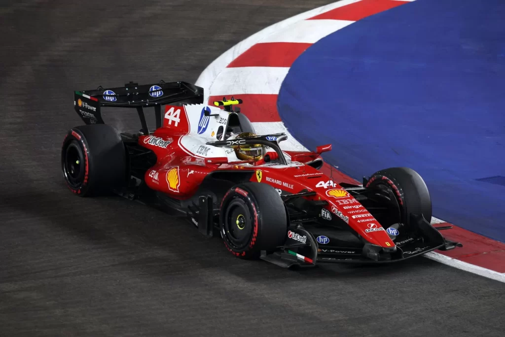 Lewis Hamilton ve Singapur stratejisi: Yarışta kaybedilen anlar