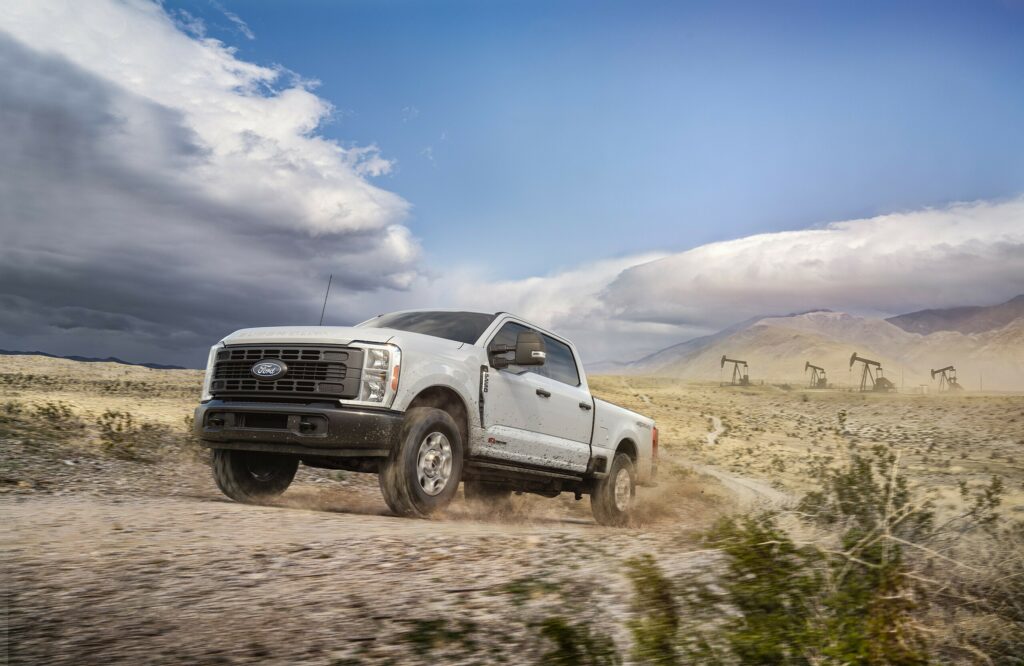 Ford, ABD Ordusu İçin İHA Şarj Edebilen 'Süper Kamyonet' Geliştiriyor