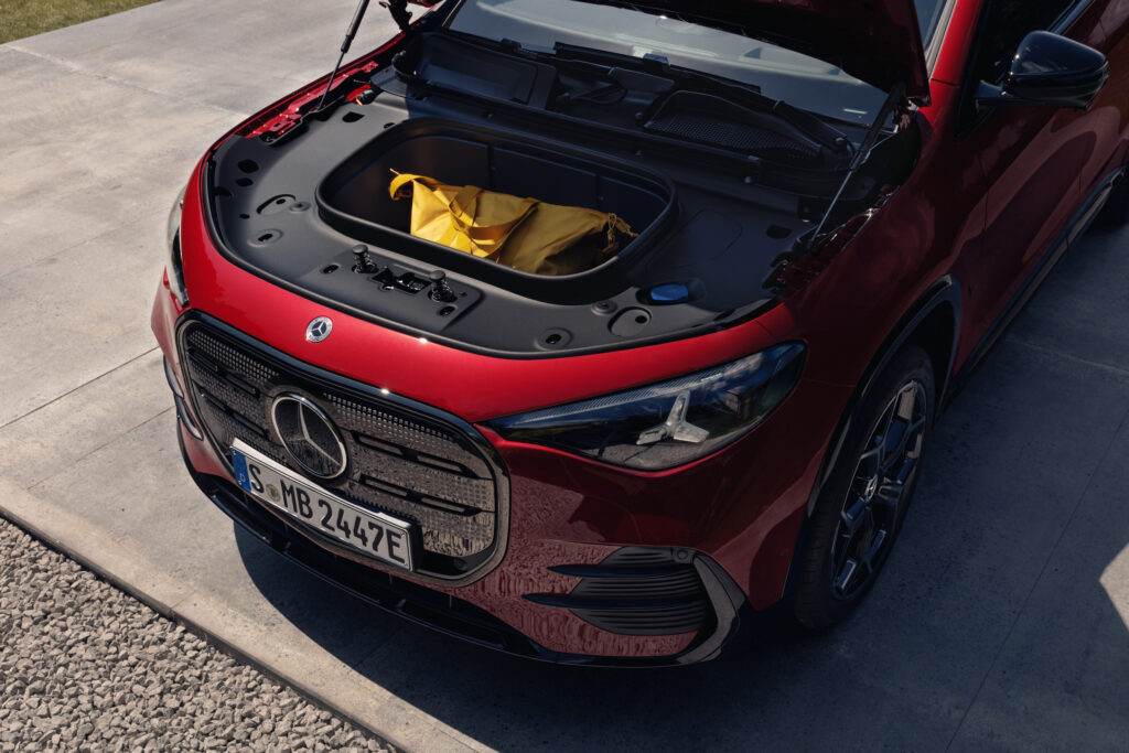 Yeni Mercedes-Benz GLA: Hibrit ve Tam Elektrikli Dönüşüm