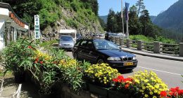 Avusturya'da Fernpass Yolu Kapanıyor: Sürücüleri Bekleyen Trafik Kabusu