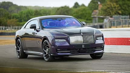 Rolls-Royce Spectre Series II Testi: 2,9 Tonluk Lüksün Pist Üzerindeki Sınırları