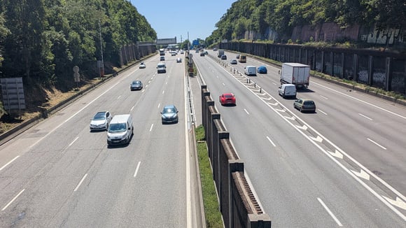Gironde'daki Yangınlar Tatil Trafiğini Vuruyor: Sürücüler İçin Kritik Uyarılar