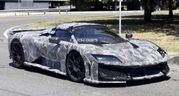 Ferrari F80 Aperta Yolda: 1.184 Beygirlik Hiper Otomobil Üstünü Açıyor