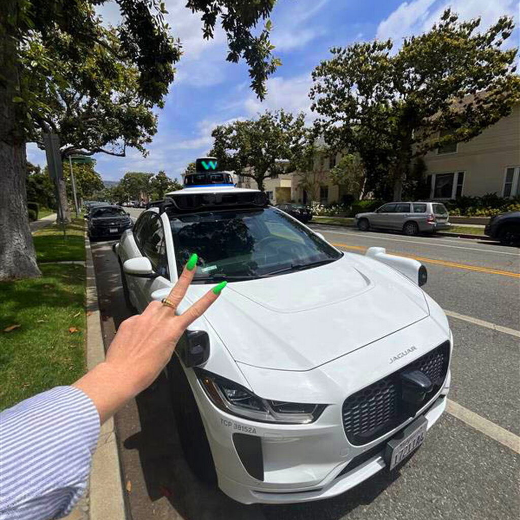 Waymo Robotaksiler Austin'de Park Cezalarıyla Baş Dertte