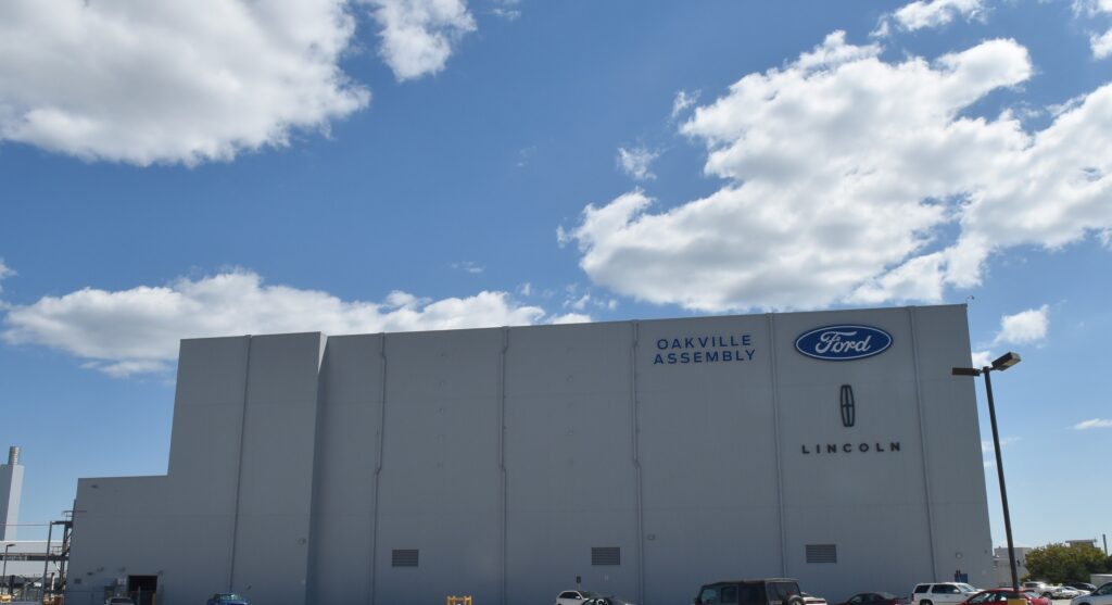 Ford Kanada'da V8 Üretimini Artırıyor: Yeni Toplu İş Sözleşmesi Onaylandı