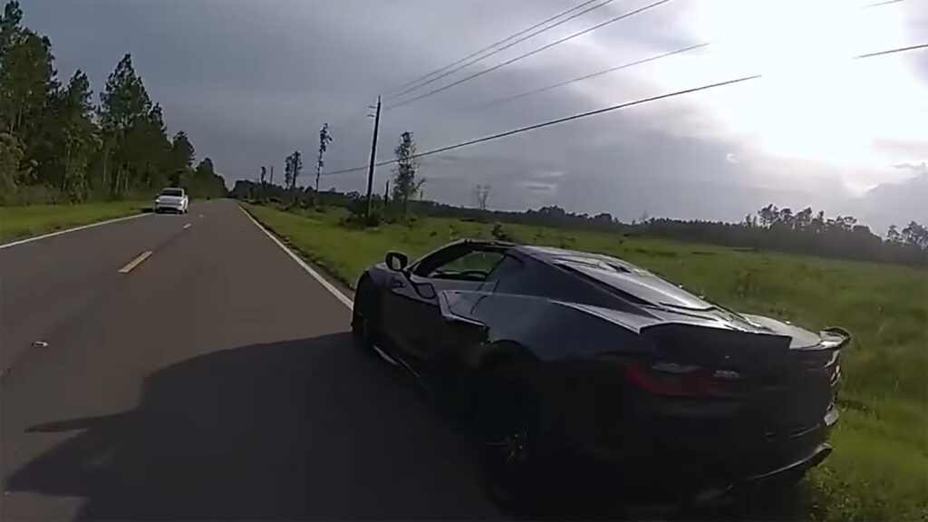Corvette Sürücüsüne Florida'da 'Aşırı Hız' Şoku: 45'lik Yolda 130 Mil