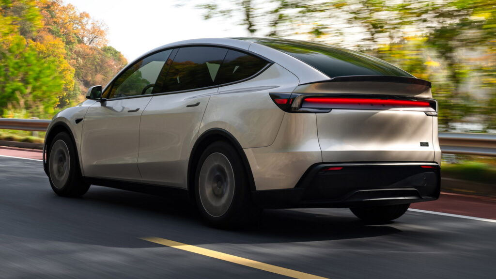 Tesla Rekor Teslimatla Parladı, Borsa İse Çakıldı