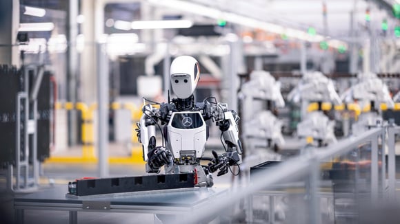 BYD'nin yeni robotu Xiao Di, otomotiv sektöründe dijital dönüşümü başlatıyor