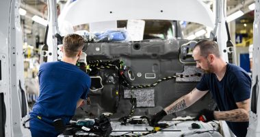 Fransa'da Otomotiv Üretimi: Hafif Ticari Araçlar Sektörün Yüzünü Güldürüyor