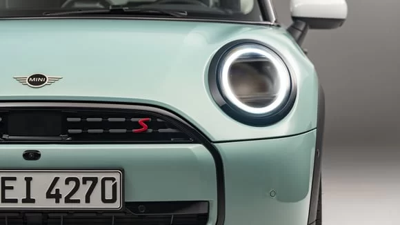 Yeni nesil Mini Cooper tasarımı geçmişin izlerini taşıyacak