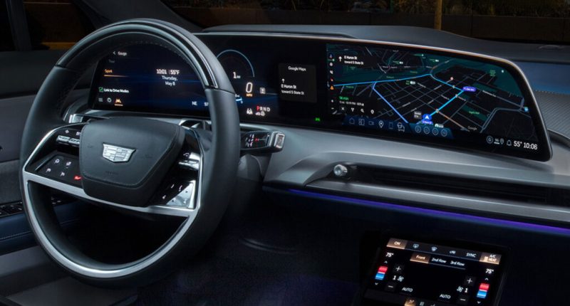 Cadillac Bilgi-Eğlence Sistemini Güncelliyor: Kullanıcı Deneyimi Artıyor