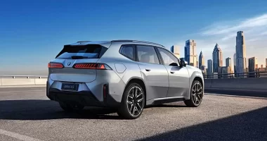 BMW iX3 L Tanıtıldı: Çin Pazarına Özel Uzun Aks Mesafeli Elektrikli SUV